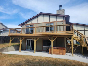 HOT TUB! Fishermans lake house retreat